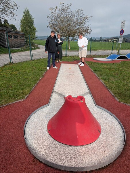 pxl 20250909 071712017